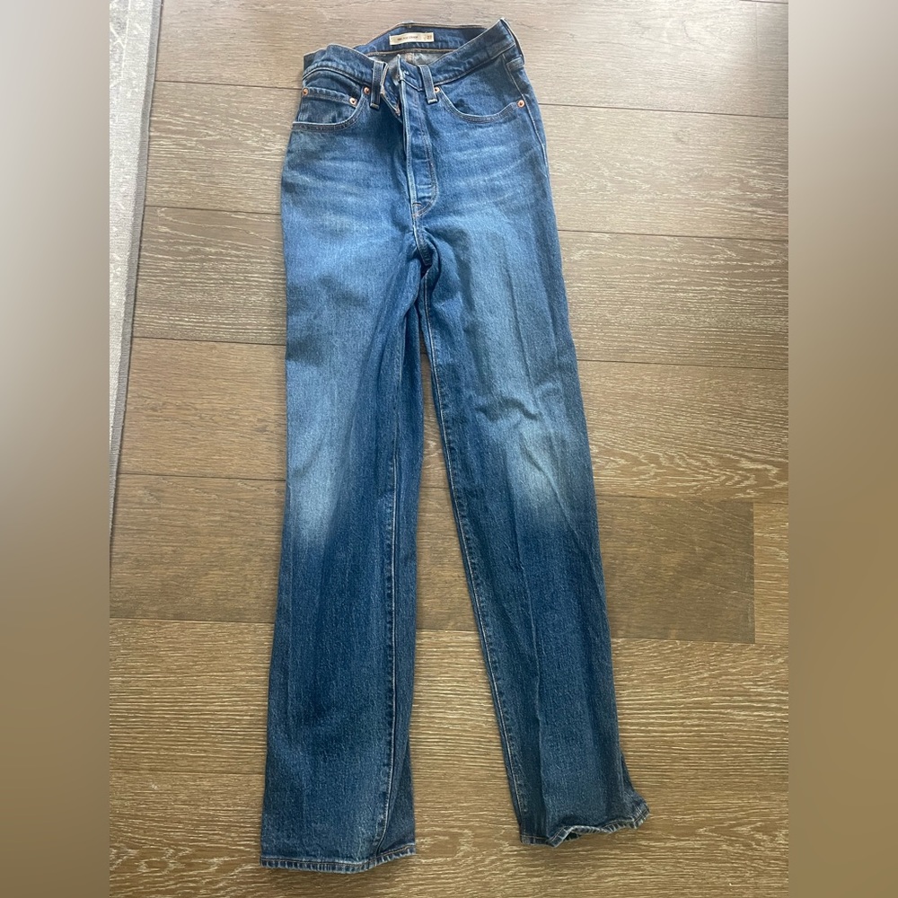 Levis ribcage straight jean